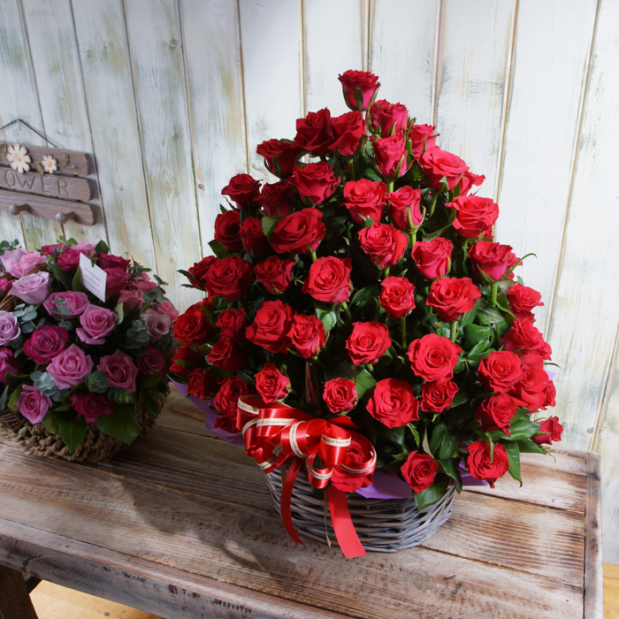 기쁨탄생100송이꽃바구니