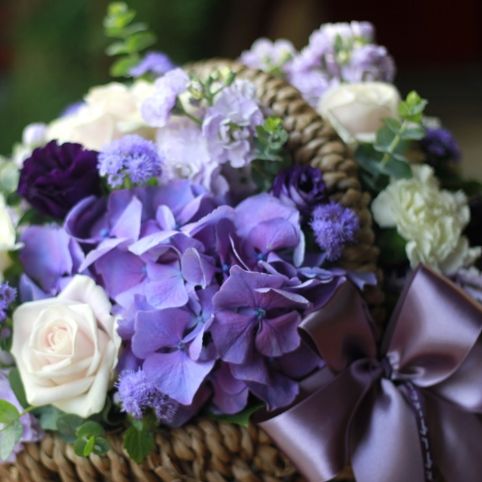 보라빛향기꽃바구니